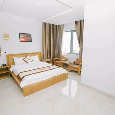 Tan Hoang Long Hotel Danang Exterior photo