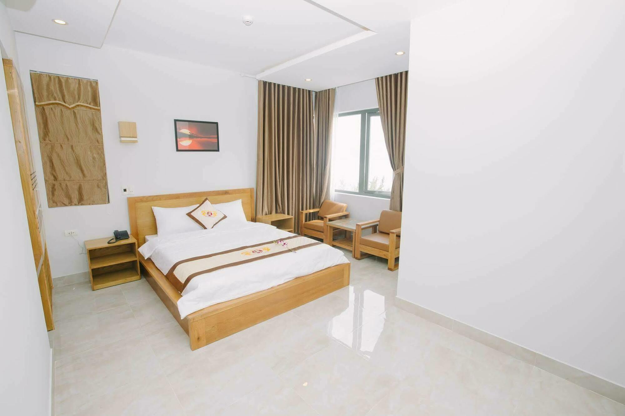 Tan Hoang Long Hotel Danang Exterior photo